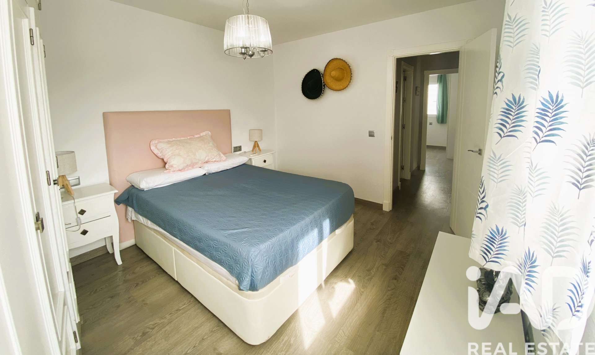 Apartment à Chiclana de la Frontera, Cadiz, Espagne 2 chambres, 63 m2 No. 185302