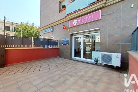 Commercial property à Segur de Calafell, Tarragona, Espagne 1 chambre, 41 m2 No. 185296