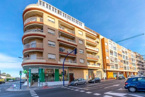 Apartment in Torrevieja, Alicante, Spain 3 bedrooms, 96 sq.m. No. 183848