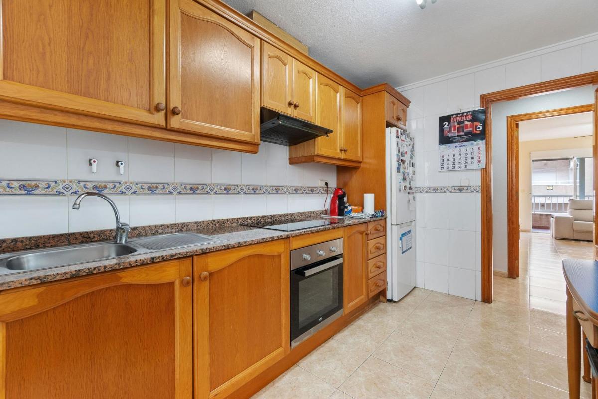 Huoneisto Torrevieja, Alicante, Espanja 3 makuuhuonetta, 96 m2 No. 183848