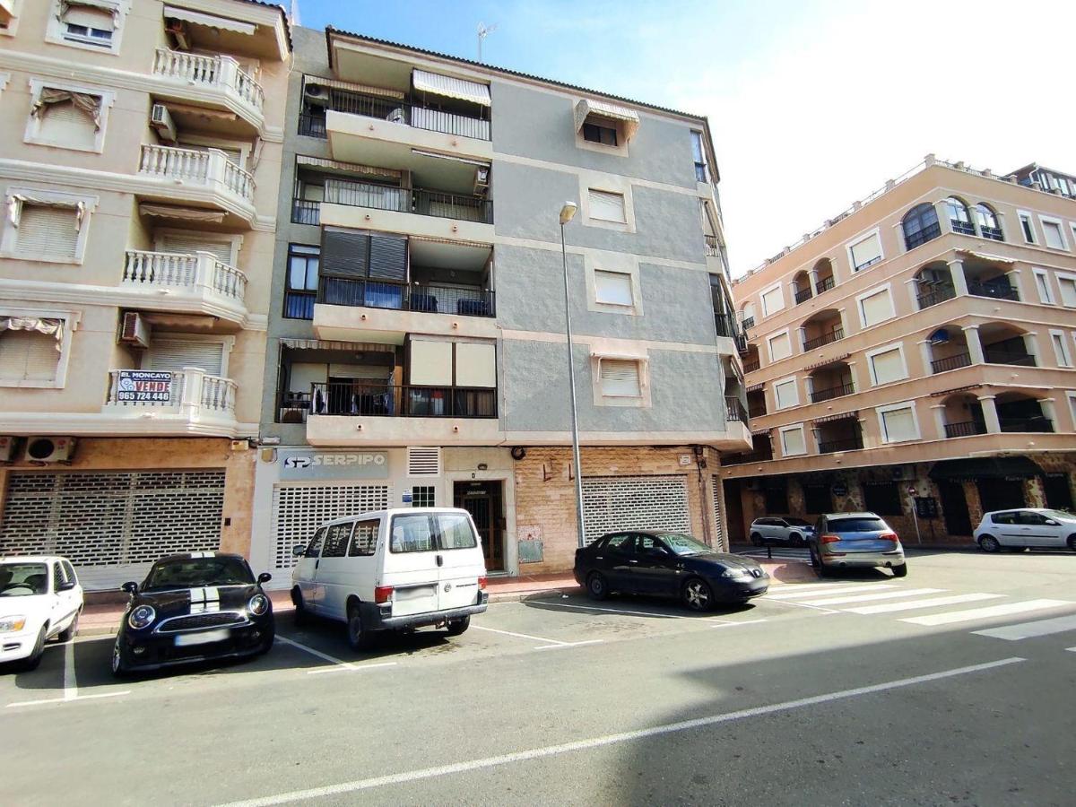 Apartment in Guardamar del Segura, Alicante, Spain 2 bedrooms, 64 sq.m. No. 183856