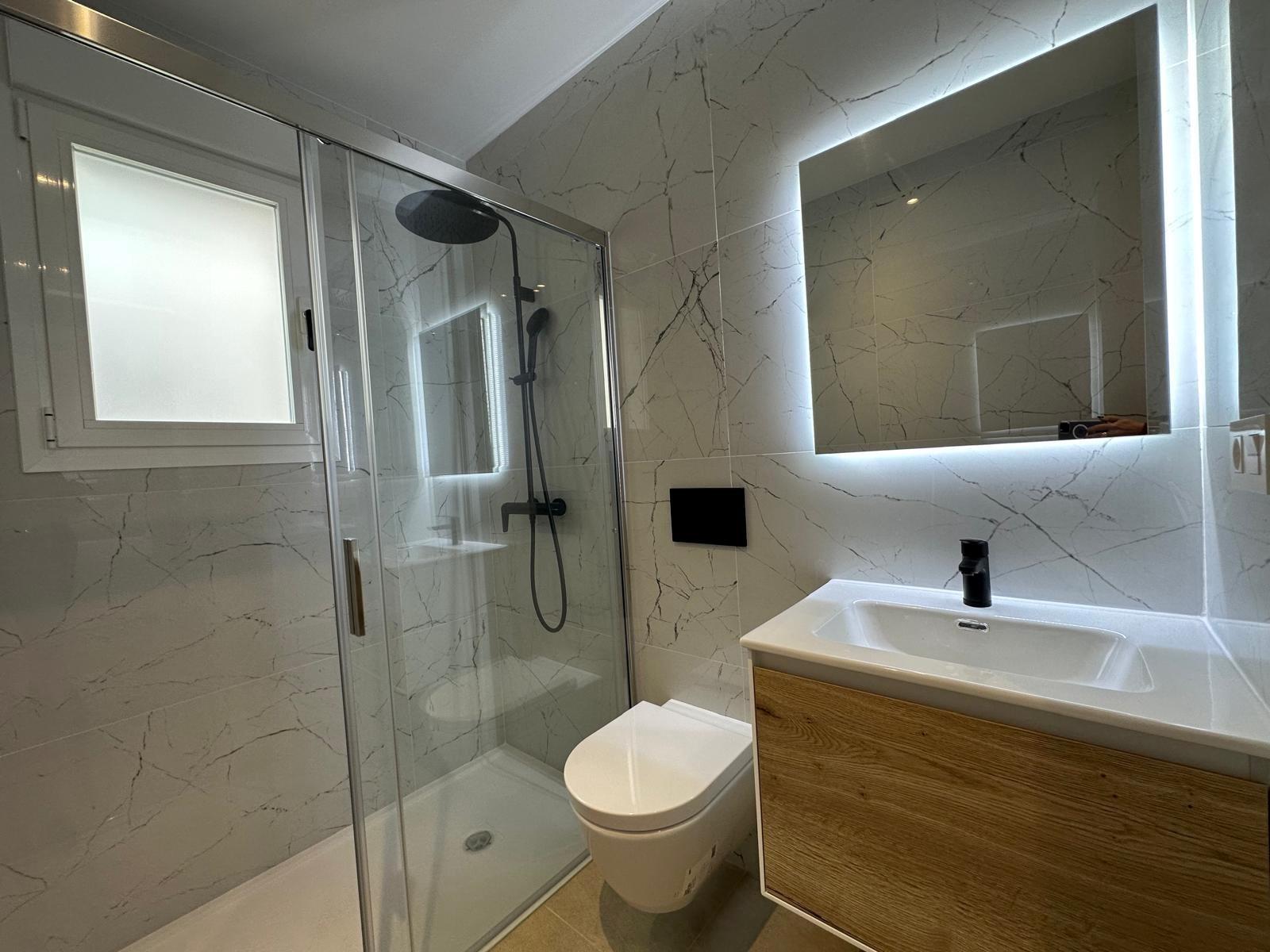 Apartment in Torrevieja, Alicante, Spain 2 bedrooms, 81 sq.m. No. 115829