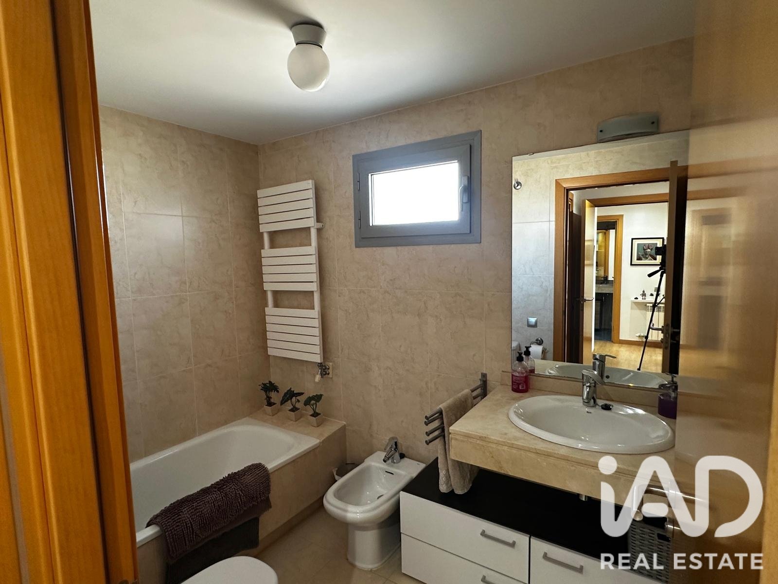 Apartamento en Barbera Del Valles, Barcelona, España 3 dormitorios, 95 m2 No. 192166