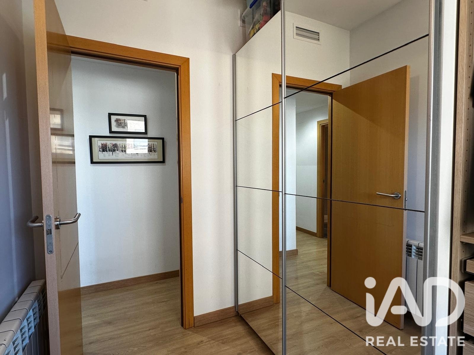 Apartamento en Barbera Del Valles, Barcelona, España 3 dormitorios, 95 m2 No. 192166