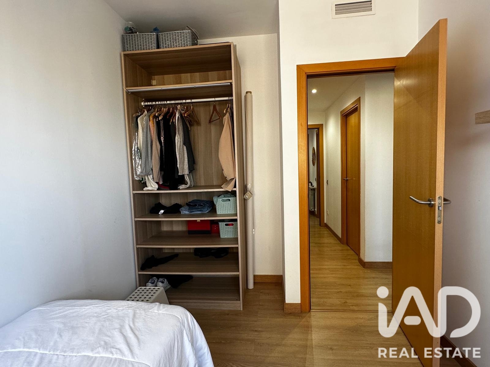 Apartamento en Barbera Del Valles, Barcelona, España 3 dormitorios, 95 m2 No. 192166