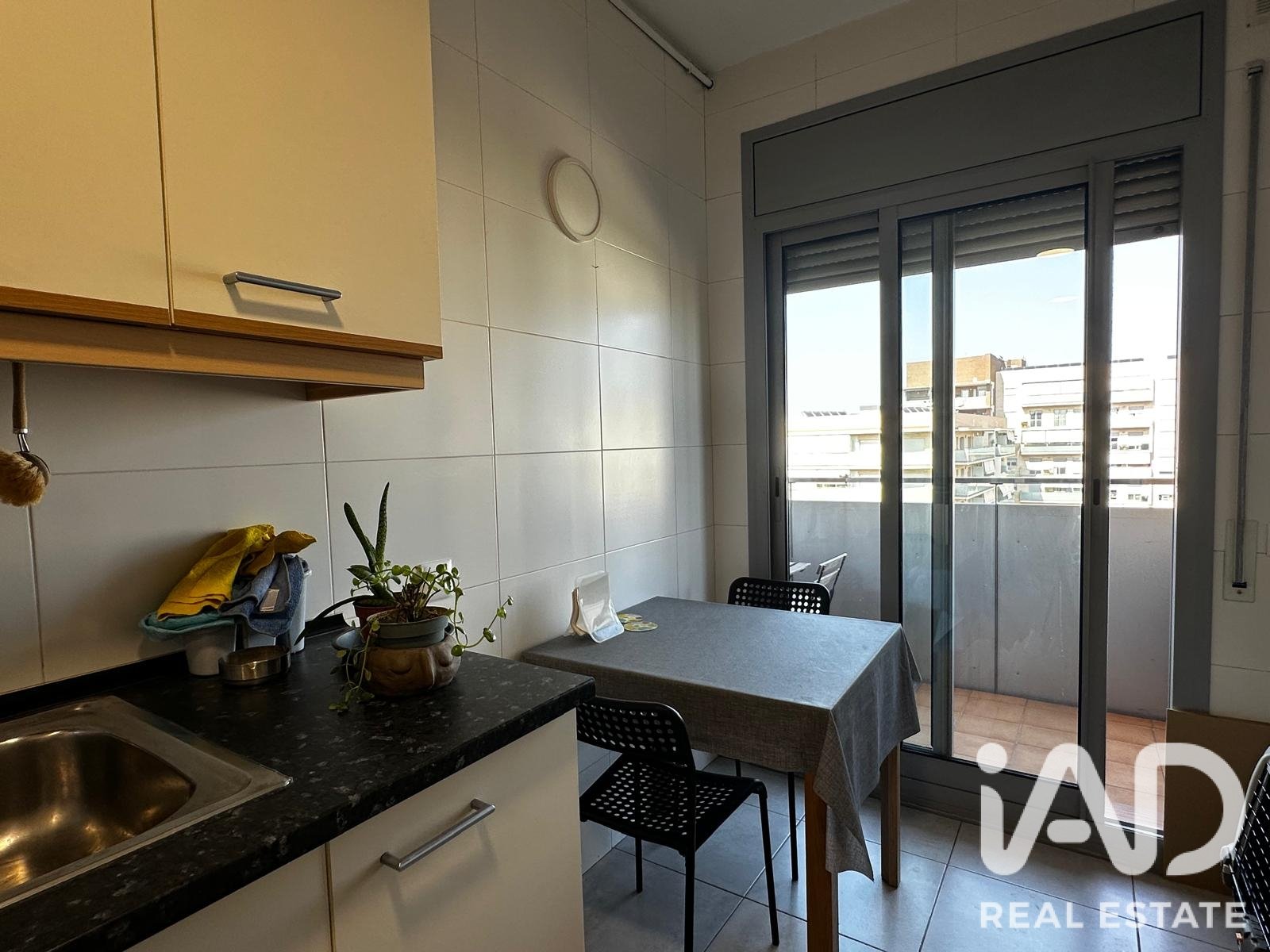 Apartamento en Barbera Del Valles, Barcelona, España 3 dormitorios, 95 m2 No. 192166