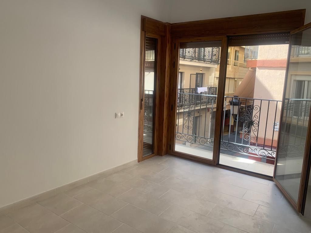 Apartment in Benidorm, Alicante, Spain 6 bedrooms,  No. 95616