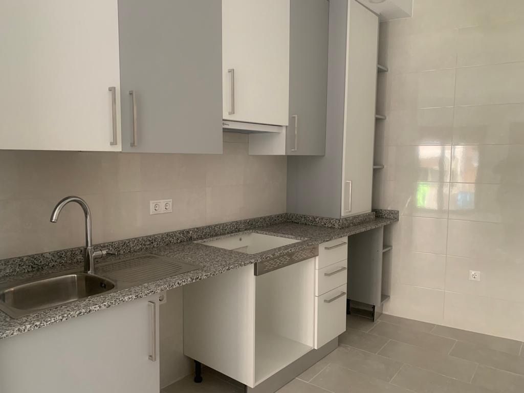 Apartment in Benidorm, Alicante, Spain 6 bedrooms,  No. 95616