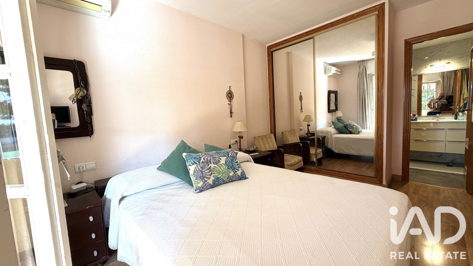 Townhouse in Alicante, Spain 5 bedrooms, 245 sq.m. No. 196562