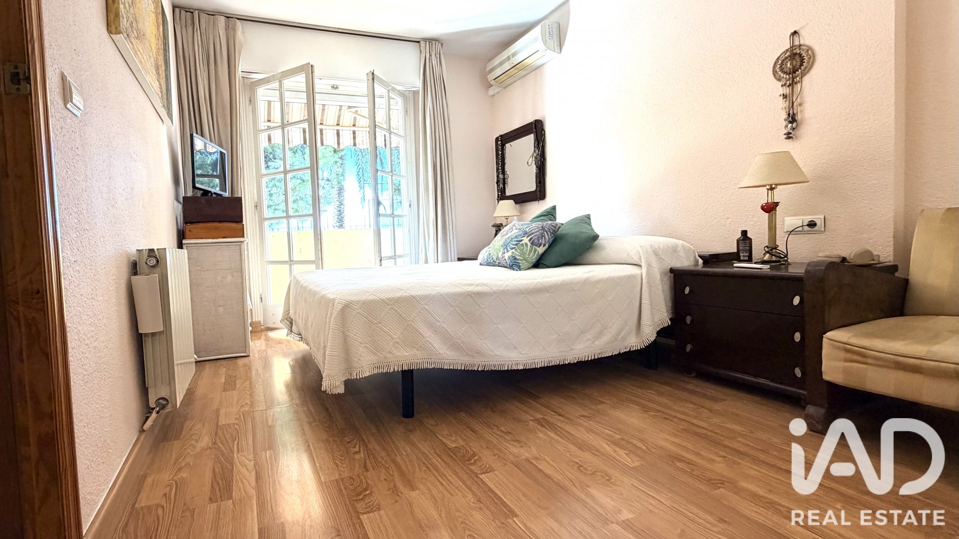 Townhouse in Alicante, Spain 5 bedrooms, 245 sq.m. No. 196562