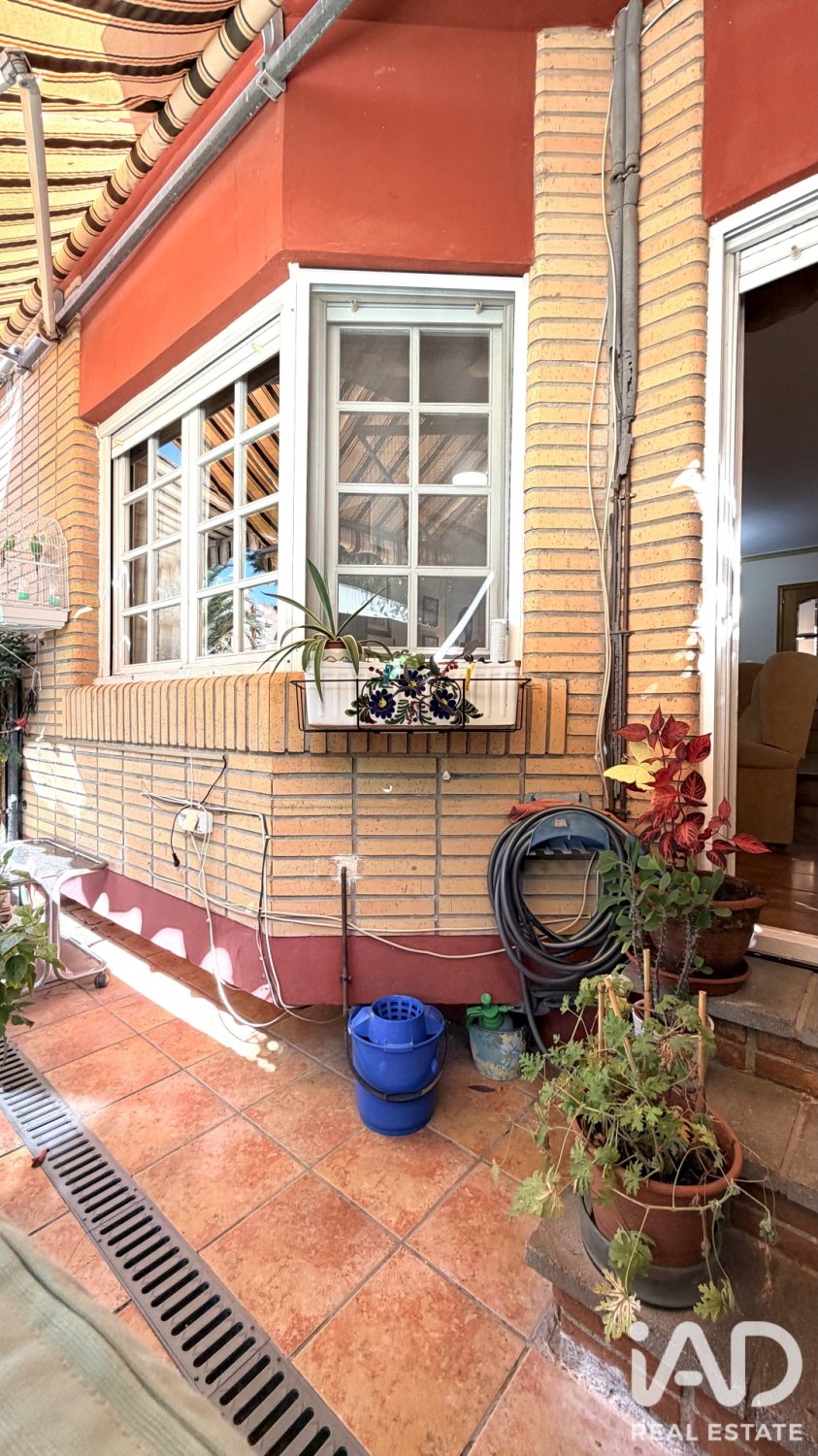 Townhouse in Alicante, Spain 5 bedrooms, 245 sq.m. No. 196562