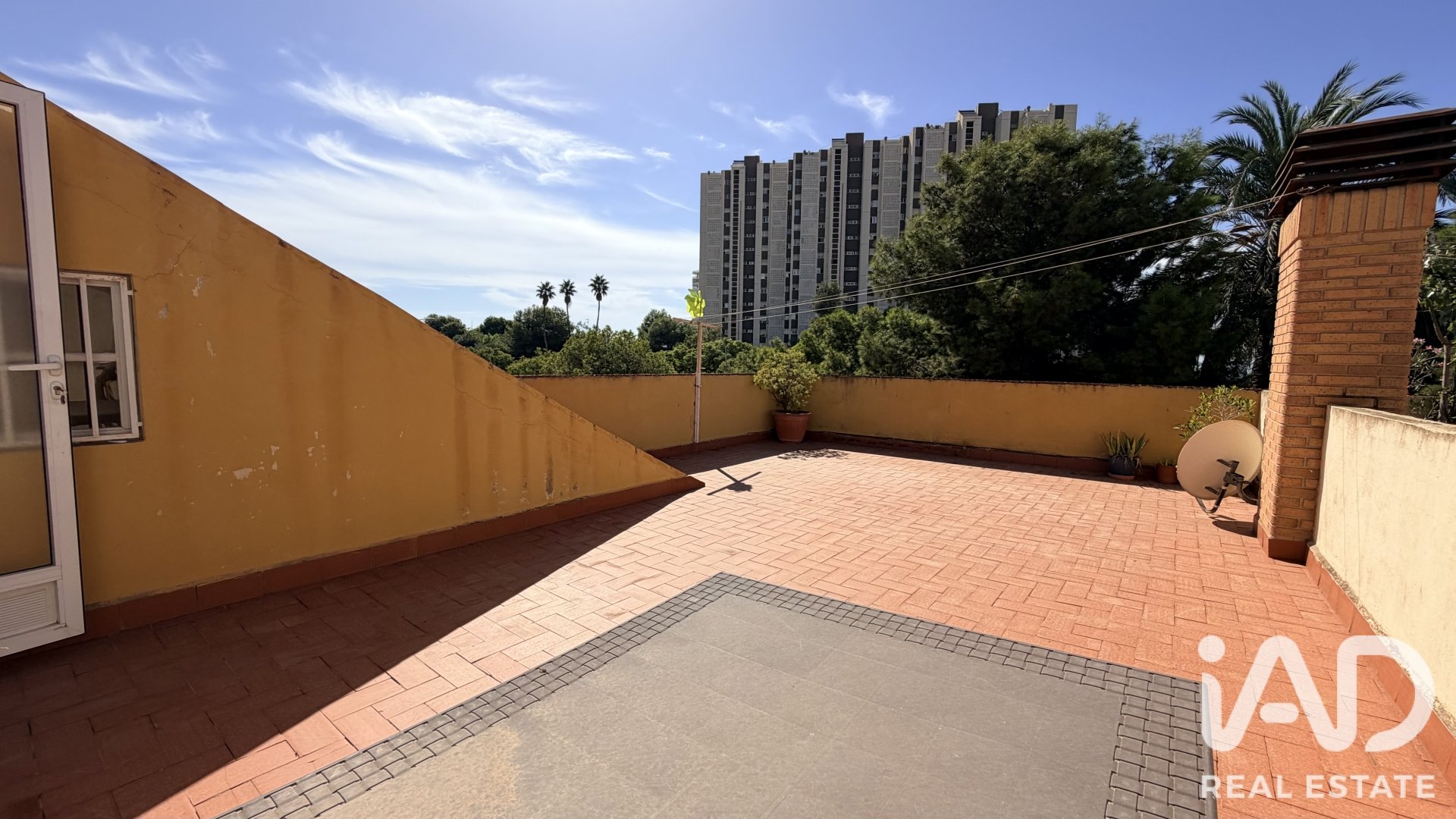 Townhouse in Alicante, Spain 5 bedrooms, 245 sq.m. No. 196562