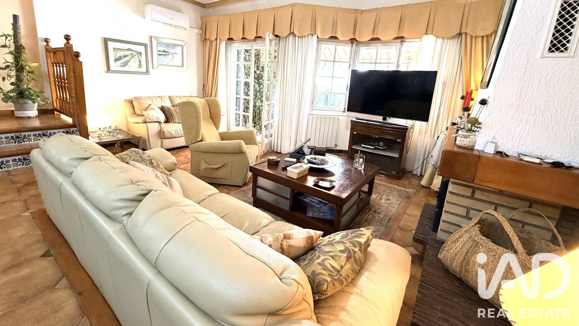 Townhouse in Alicante, Spain 5 bedrooms, 245 sq.m. No. 196562