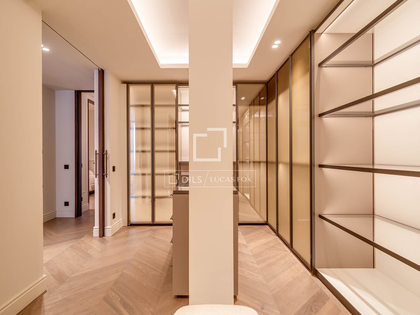 Wohnung in Barcelona, Spanien 3 Schlafzimmer, 211 m2 Nr. 167959