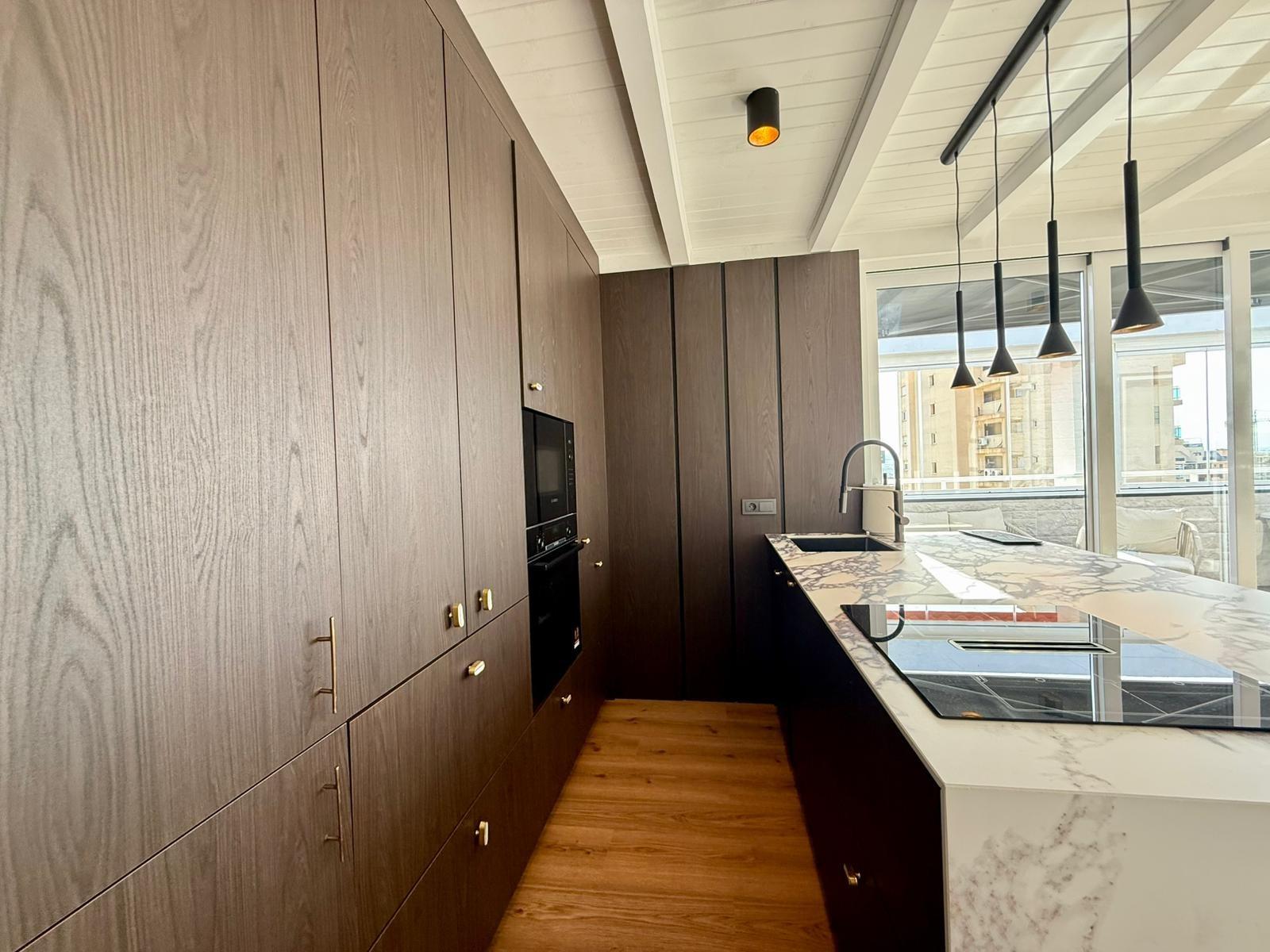 Квартира в Гуардамар-дель-Сегура, Аликанте, Испания 4 спальни, 150м2 №190267