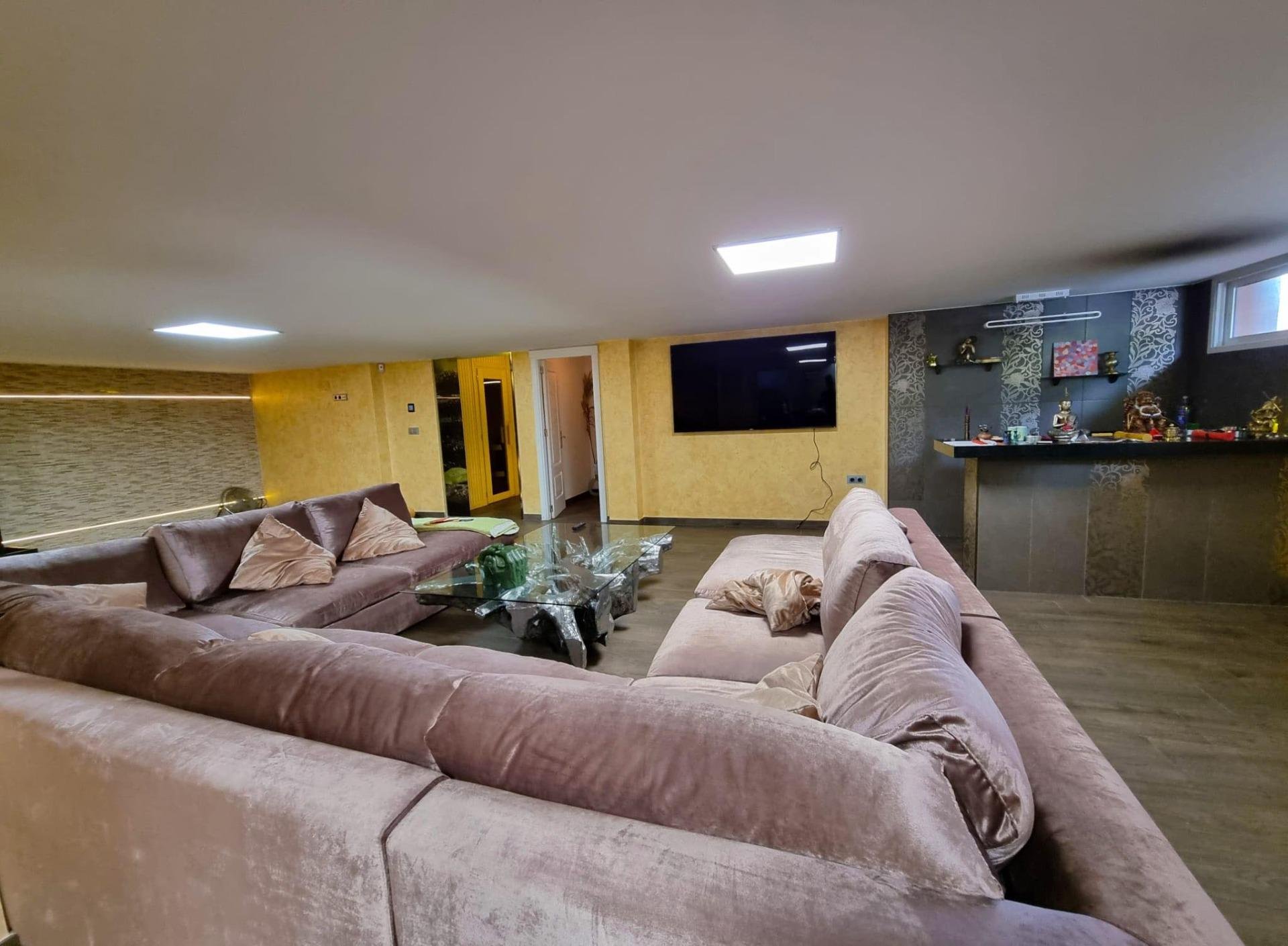 Villa in Torrevieja, Alicante, Spain 239 sq.m. No. 148778