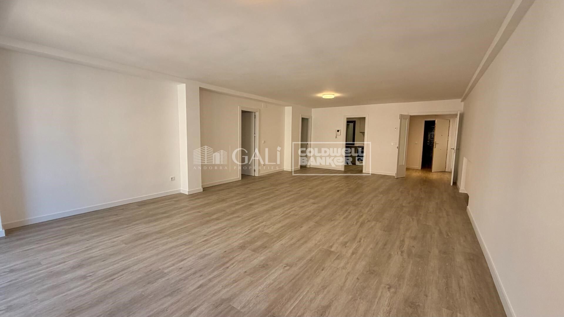 Apartment à Principado De Andorra (Ninguna Poblacion Tiene C.P.), Lleida, Espagne 3 chambres, 143 m2 No. 178414