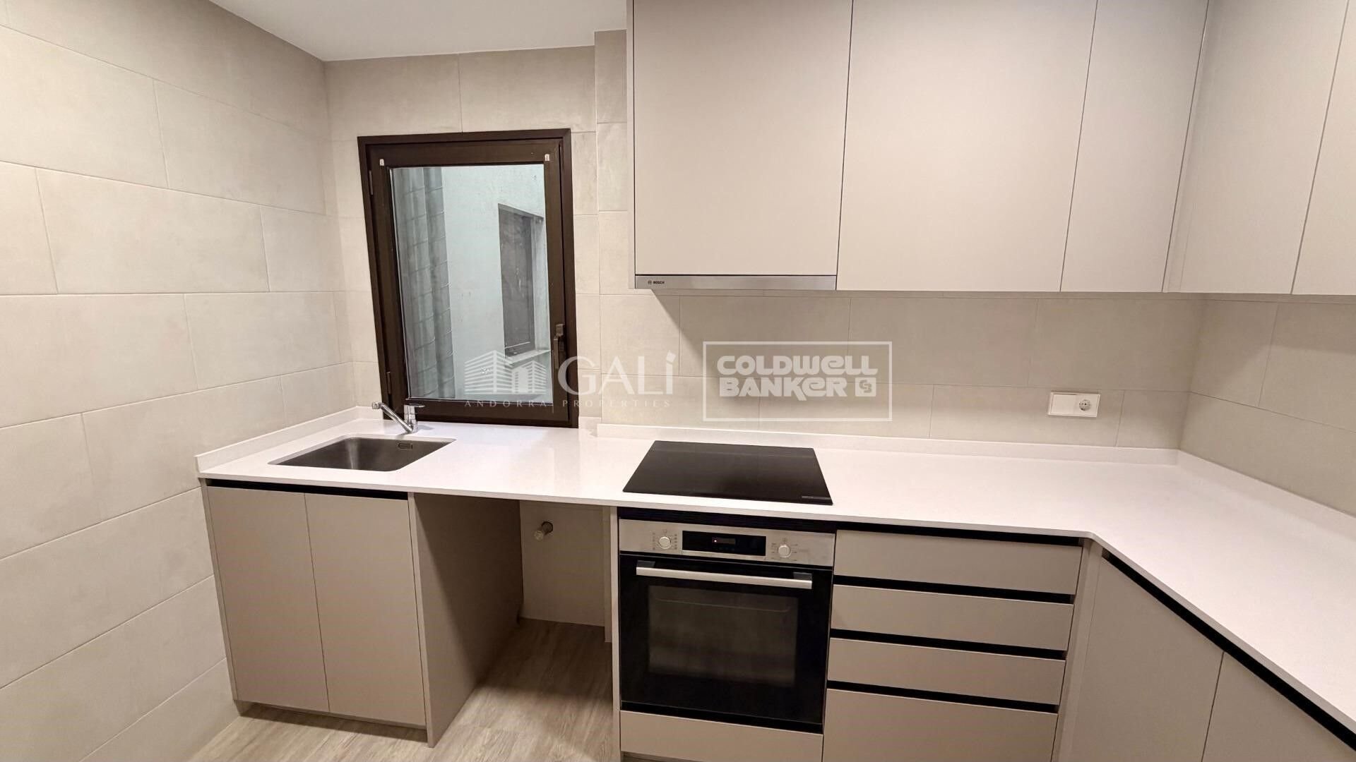 Apartment à Principado De Andorra (Ninguna Poblacion Tiene C.P.), Lleida, Espagne 3 chambres, 143 m2 No. 178414