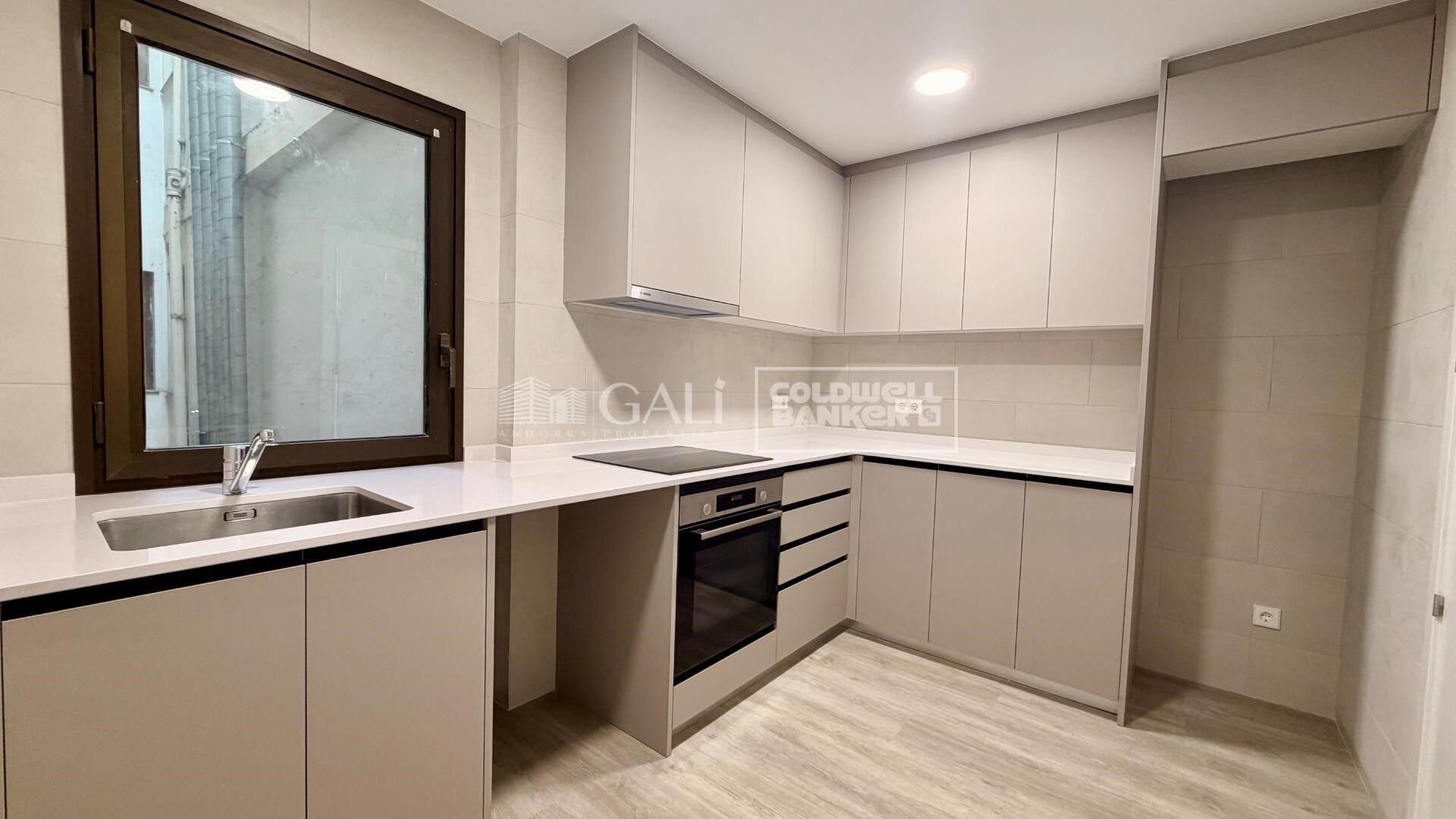 Apartment à Principado De Andorra (Ninguna Poblacion Tiene C.P.), Lleida, Espagne 3 chambres, 143 m2 No. 178414
