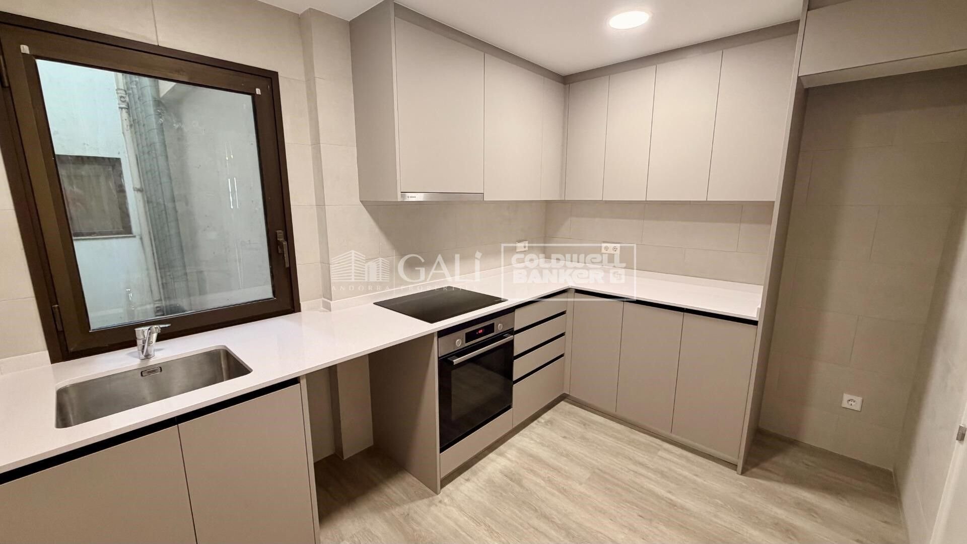 Apartment à Principado De Andorra (Ninguna Poblacion Tiene C.P.), Lleida, Espagne 3 chambres, 143 m2 No. 178414