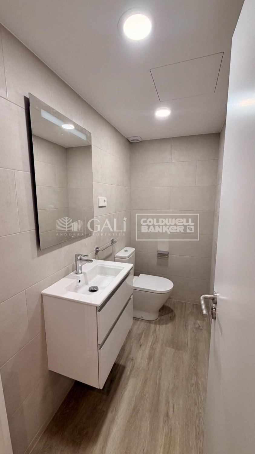 Apartment à Principado De Andorra (Ninguna Poblacion Tiene C.P.), Lleida, Espagne 3 chambres, 143 m2 No. 178414