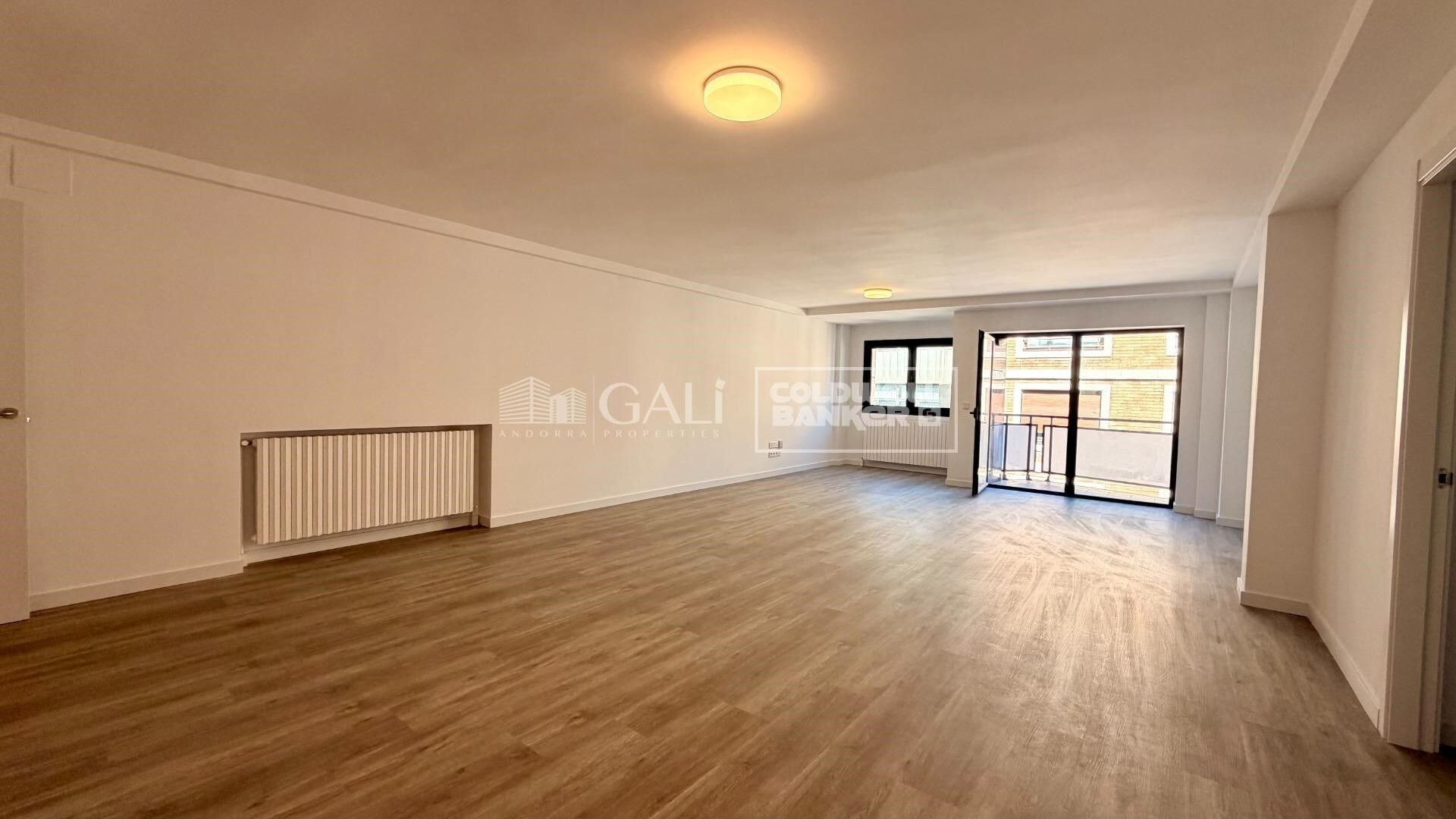 Apartment à Principado De Andorra (Ninguna Poblacion Tiene C.P.), Lleida, Espagne 3 chambres, 143 m2 No. 178414