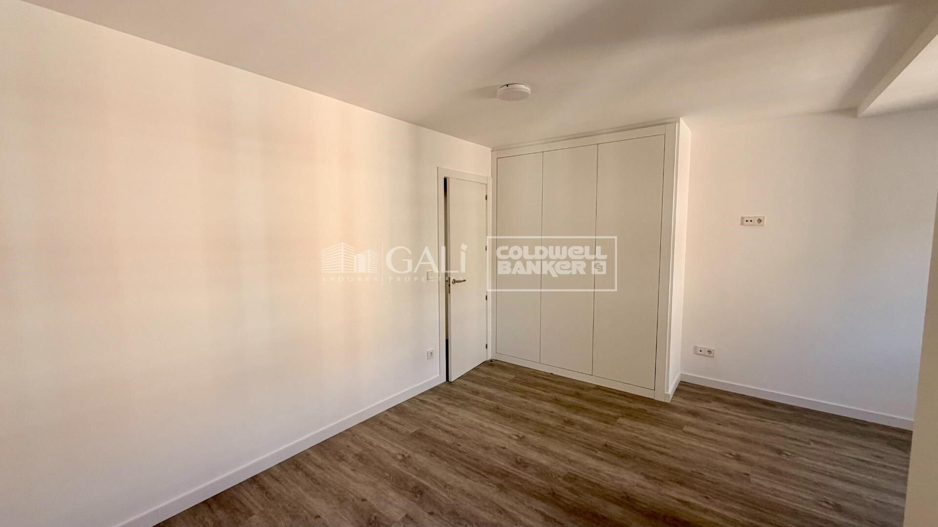 Apartment à Principado De Andorra (Ninguna Poblacion Tiene C.P.), Lleida, Espagne 3 chambres, 143 m2 No. 178414