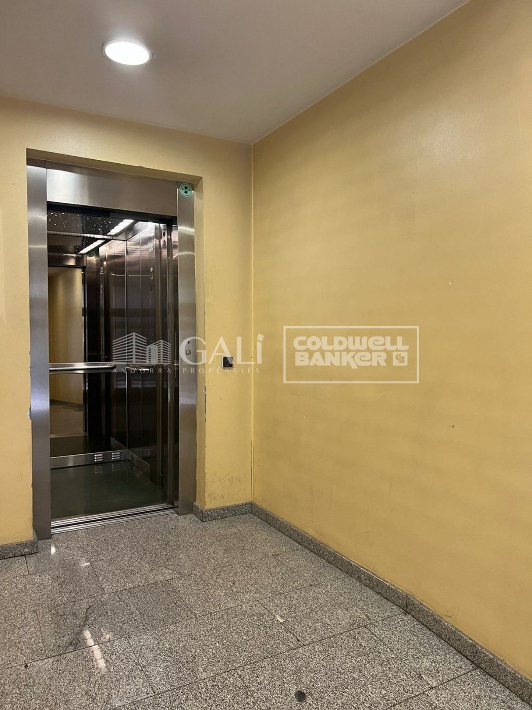 Apartment à Principado De Andorra (Ninguna Poblacion Tiene C.P.), Lleida, Espagne 2 chambres, 75 m2 No. 178412