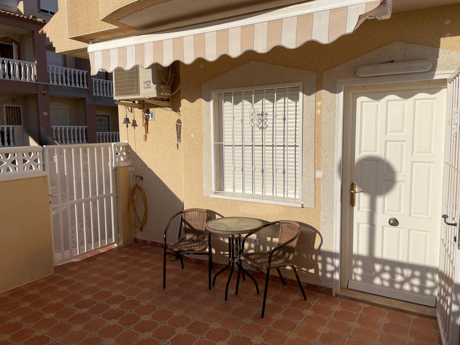 Casa adosada en Villamartin, Alicante, España 2 dormitorios, 78 m2 No. 149975