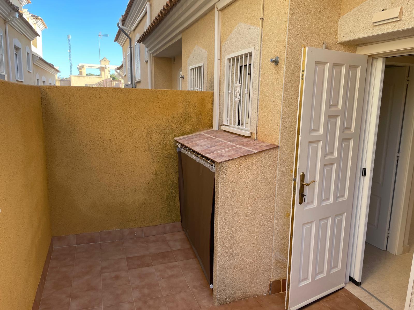 Casa adosada en Villamartin, Alicante, España 2 dormitorios, 78 m2 No. 149975