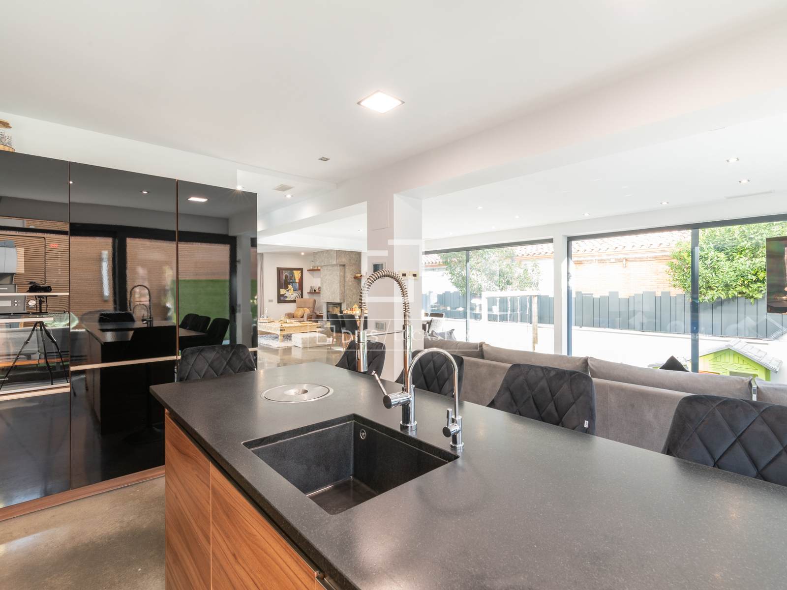 Villa à Castelldefels, Barcelona, Espagne 5 chambres, 362 m2 No. 192871