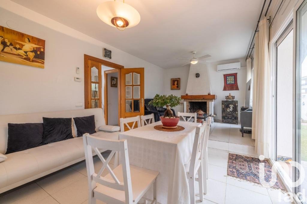 Hus i Cambrils, Tarragona, Spanien 4 sovrum, 111 kvm. Nr. 173353