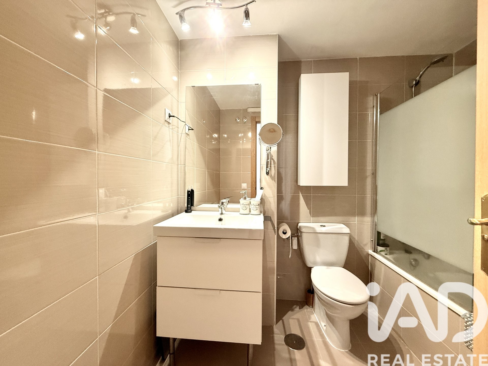 Appartamento a Villalbilla, Madrid, Spagna 2 camere da letto, 117 mq. N° 196640
