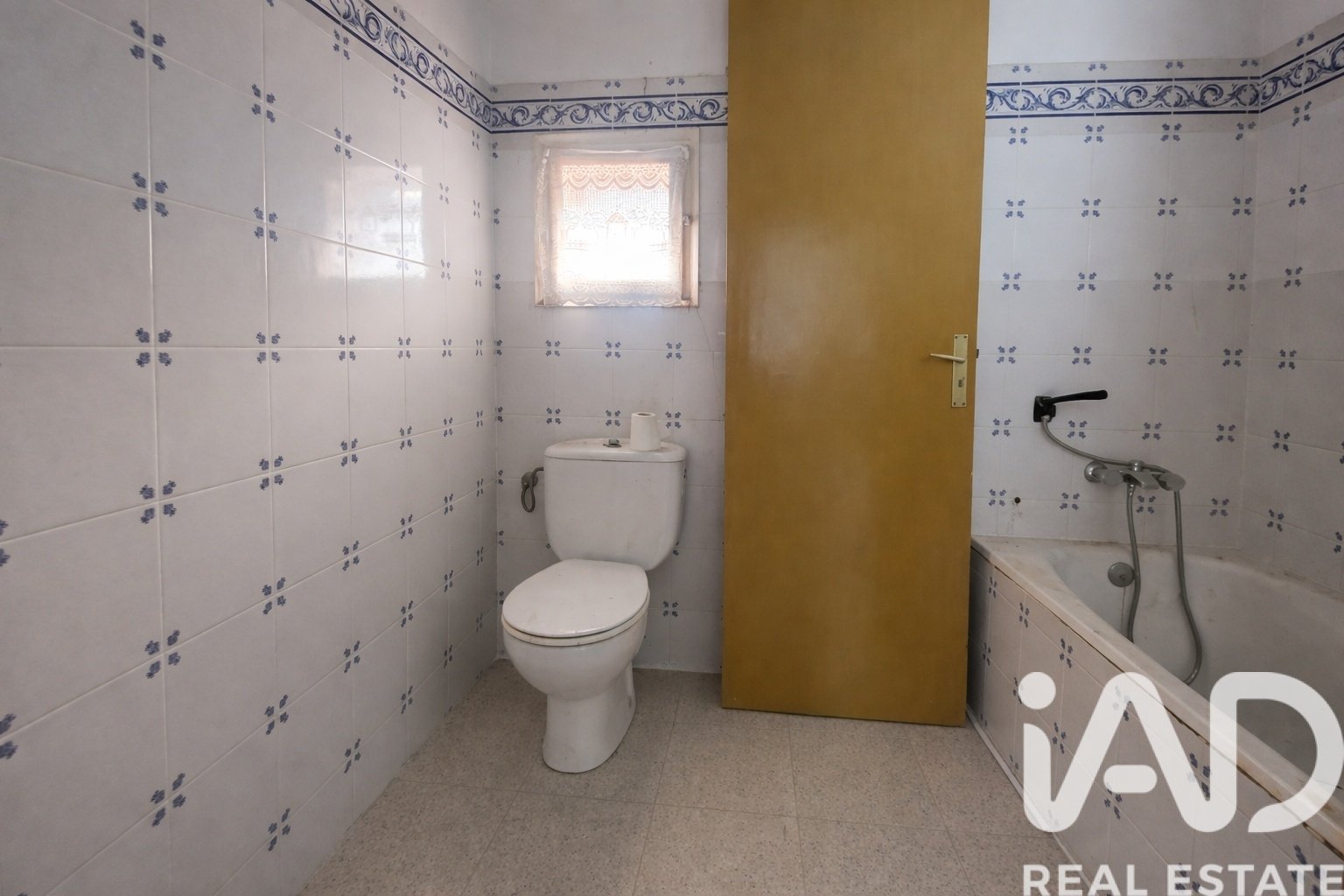 Villa à Torrelles de Foix, Barcelona, Espagne 5 chambres, 390 m2 No. 196641