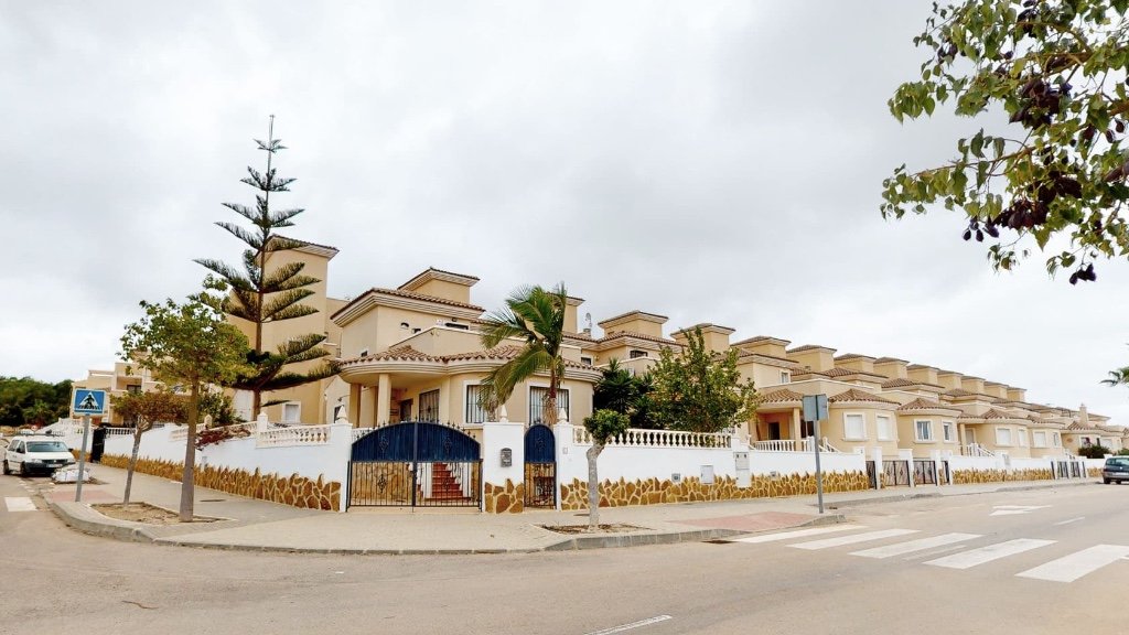 Villa à San Miguel de Salinas, Alicante, Espagne 3 chambres, 120 m2 No. 144809