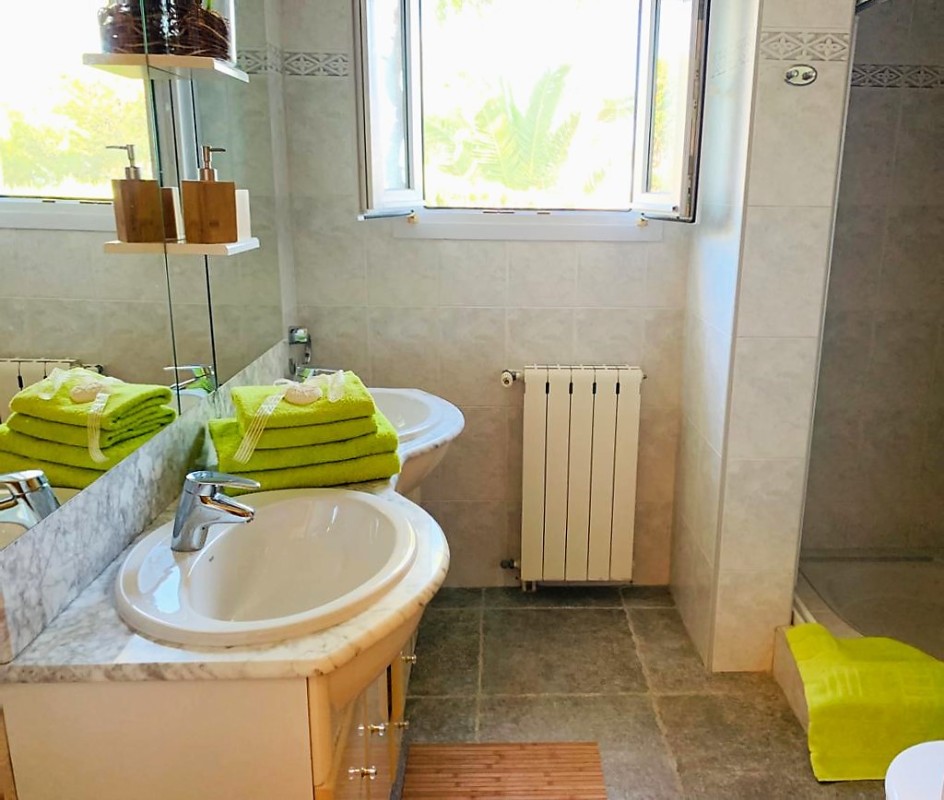 Villa a Javea, Alicante, Spagna 5 camere da letto, 400 mq. N° 144806
