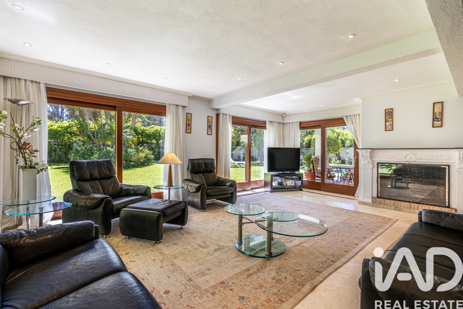 House à Estepona, Malaga, Espagne 5 chambres, 600 m2 No. 173068