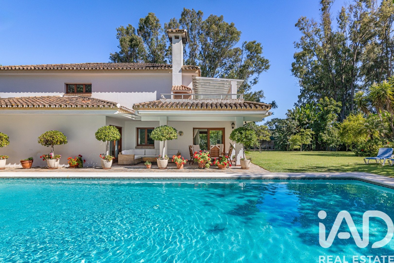 House à Estepona, Malaga, Espagne 5 chambres, 600 m2 No. 173068