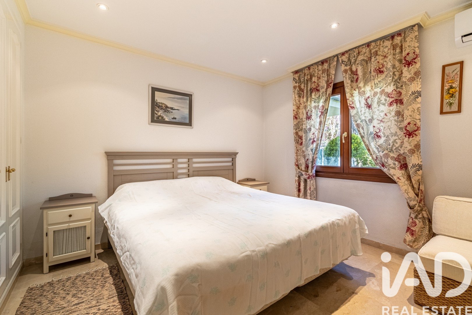 House à Estepona, Malaga, Espagne 5 chambres, 600 m2 No. 173068