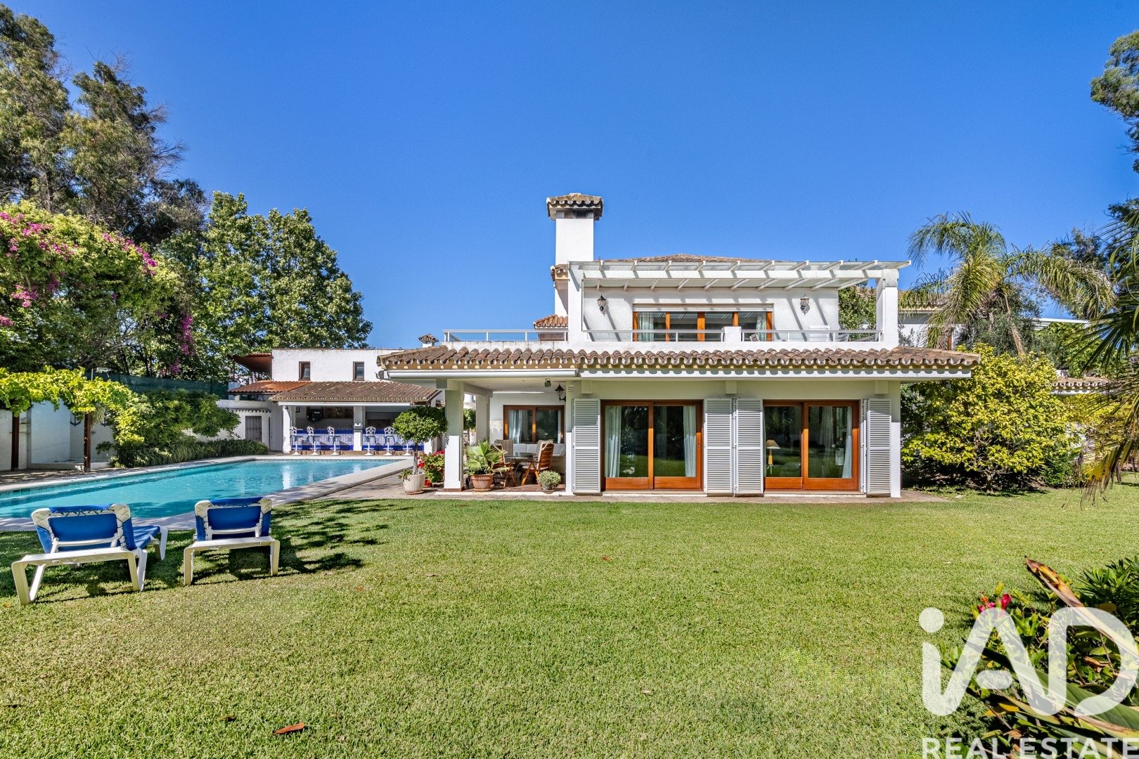 House à Estepona, Malaga, Espagne 5 chambres, 600 m2 No. 173068