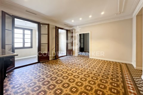 Apartment in Barcelona, Spain 3 bedrooms, 160 sq.m. No. 159960