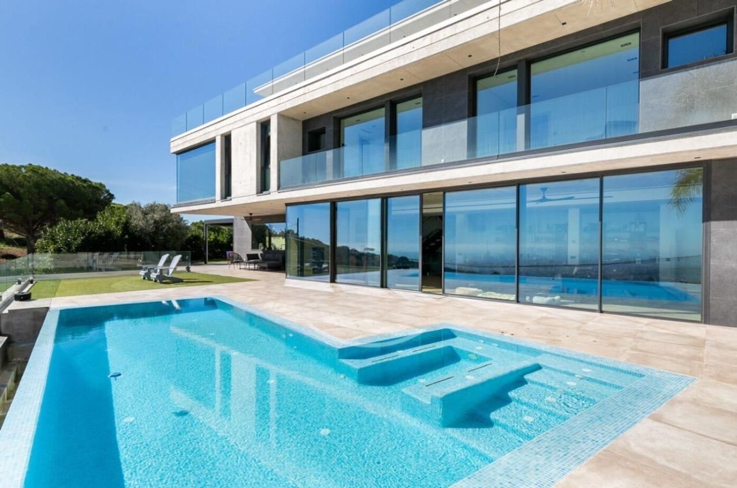 House in Castelldefels, Barcelona, Spain 8 bedrooms,  No. 164797