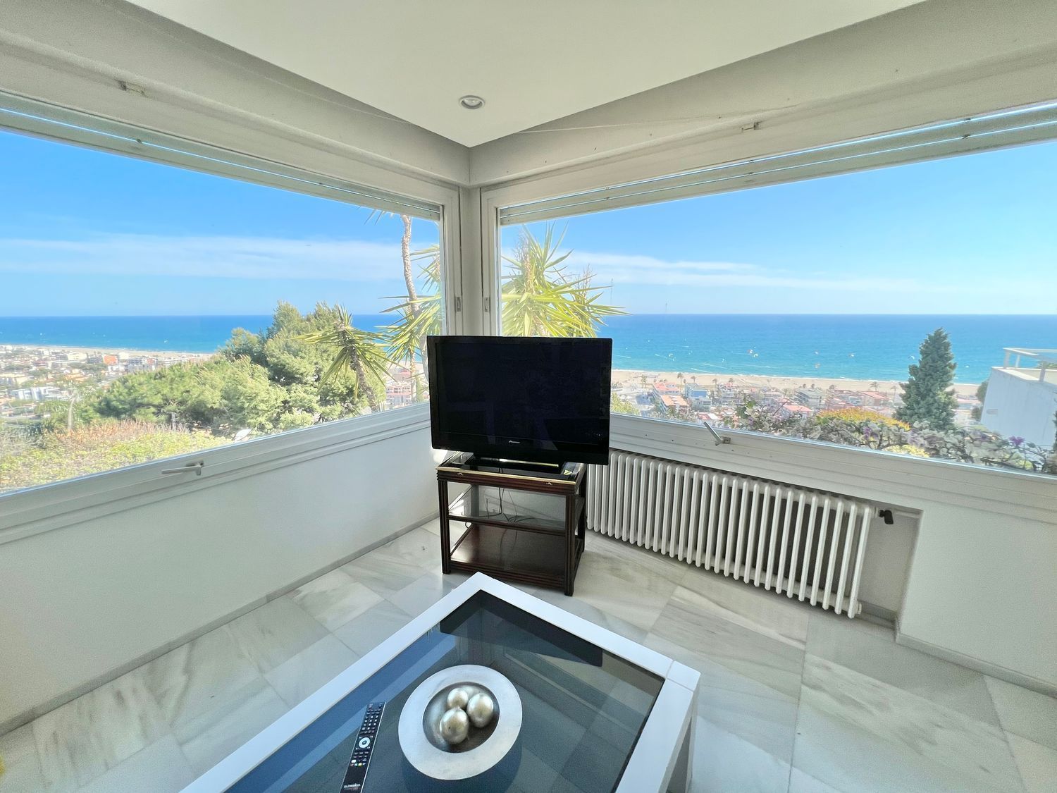 Talo Castelldefels, Barcelona, Espanja 7 makuuhuonetta, 723 m2 No. 164798