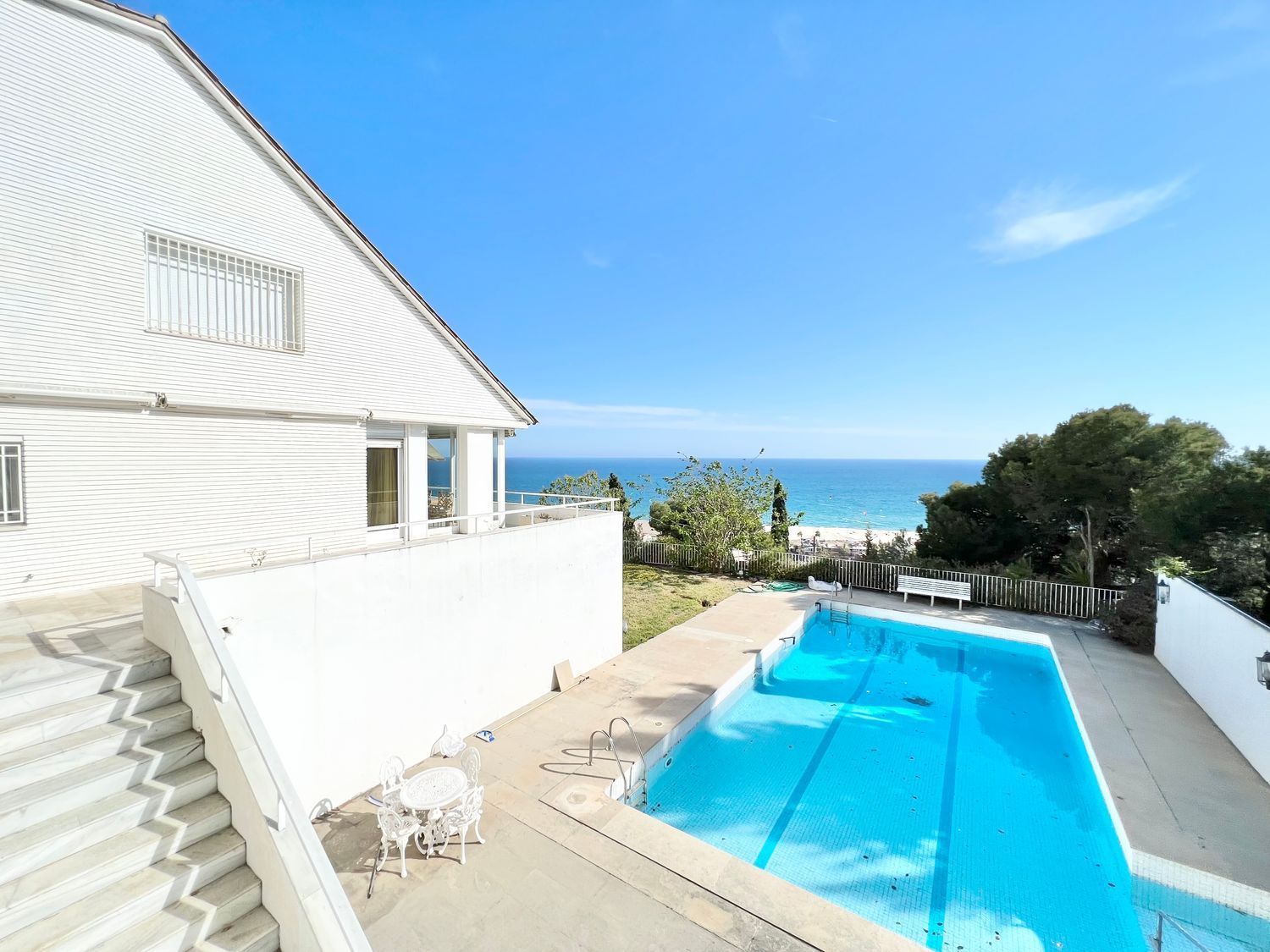 Talo Castelldefels, Barcelona, Espanja 7 makuuhuonetta, 723 m2 No. 164798