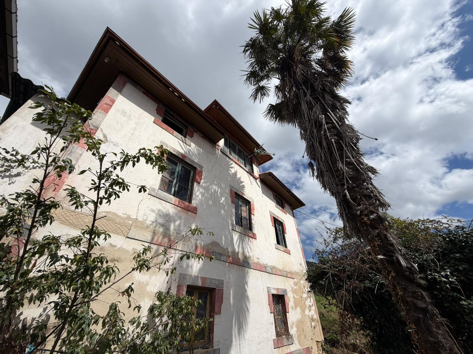 Dom w Salas, Asturias, Hiszpania 5 sypialni,  nr 196292