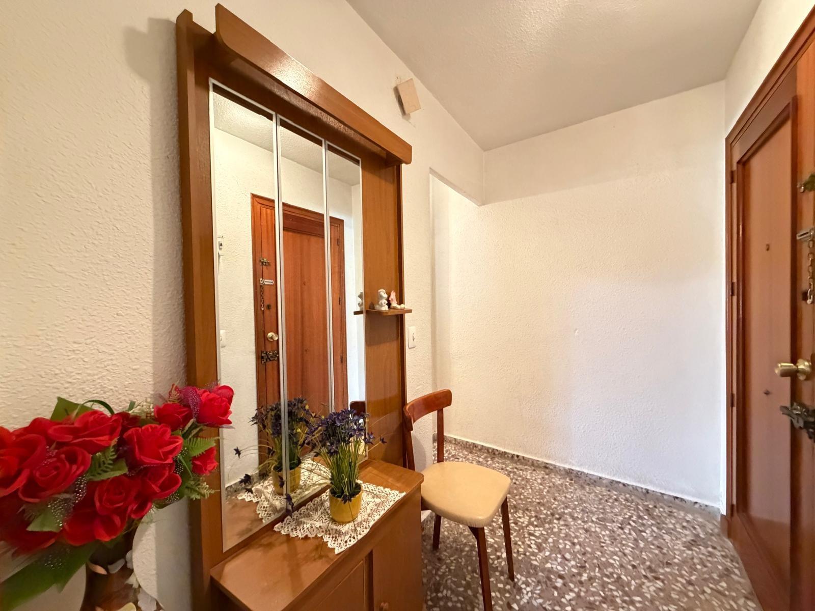 Apartment in Torrevieja, Alicante, Spain 3 bedrooms, 103 sq.m. No. 196290