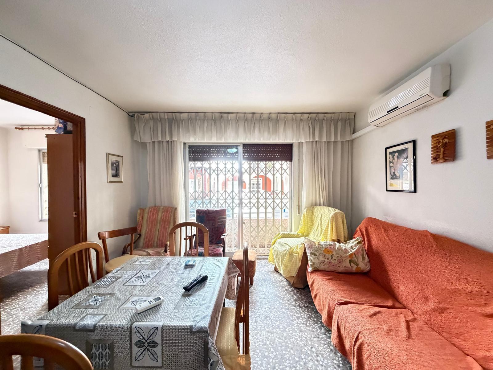 Apartment in Torrevieja, Alicante, Spain 3 bedrooms, 103 sq.m. No. 196290