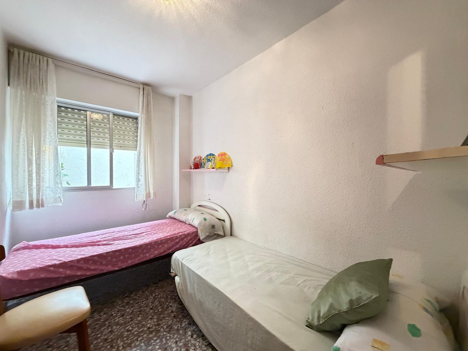 Apartment in Torrevieja, Alicante, Spain 3 bedrooms, 103 sq.m. No. 196290