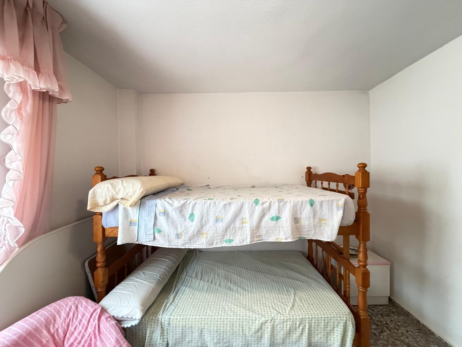 Apartment in Torrevieja, Alicante, Spain 3 bedrooms, 103 sq.m. No. 196290