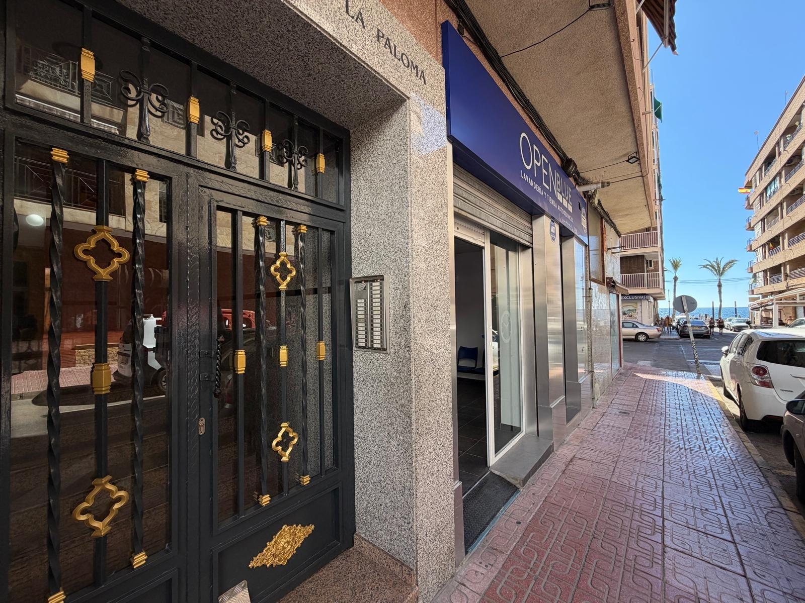 Apartment in Torrevieja, Alicante, Spain 3 bedrooms, 103 sq.m. No. 196290